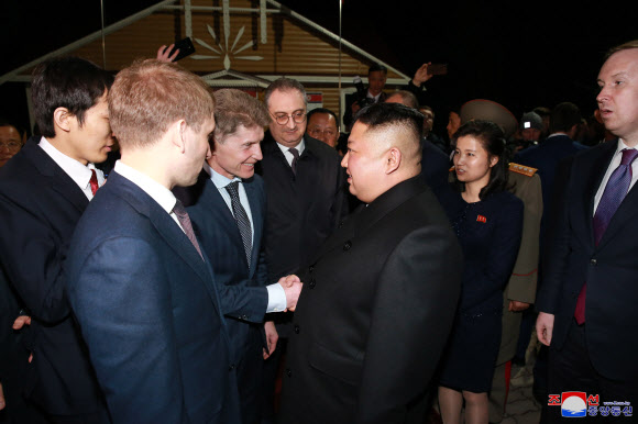 블라디보스토크 떠나는 김정은