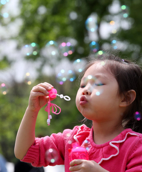 비눗방울로 추억 만들기