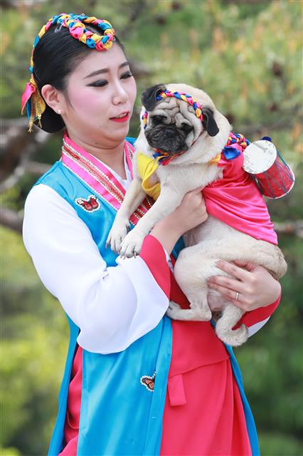 아름다운 전통의상이 포인트