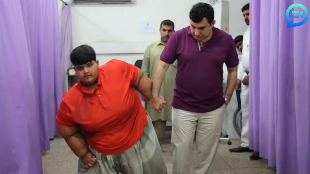 세상에서 가장 뚱뚱한 소년인 파키스탄 모하메드 아르브르(10)의 모습(유튜브 영상 캡처)