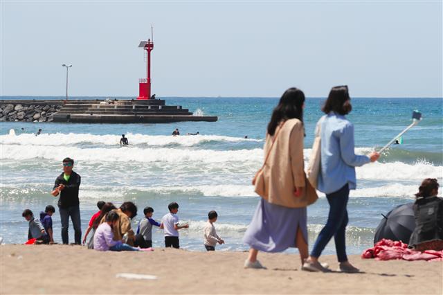연휴 마지막날에 즐기는 제주 해변 산책