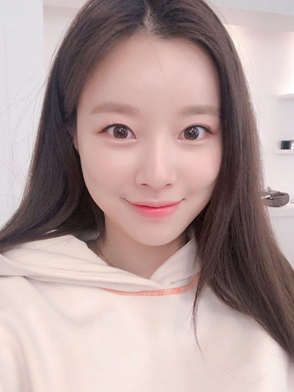 ‘야구 여신’ 이향 아나운서  