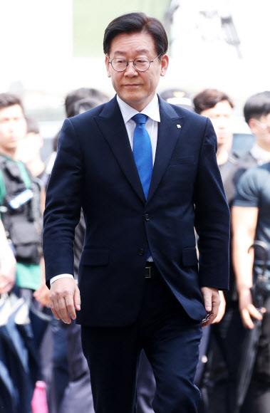 선고공판 출석하는 이재명 경기지사