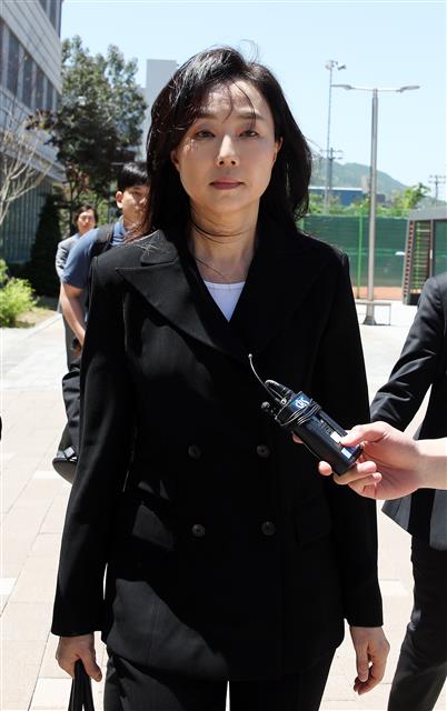 오전 신문 마친 조윤선 전 정무수석