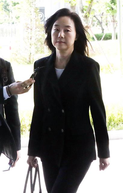 ‘세월호 특조위 방해혐의’ 조윤선 전 정무수석, 공판 출석