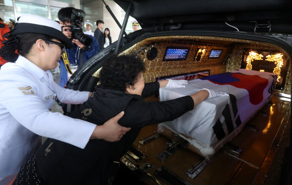 “사랑하는 종근아…”