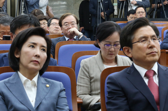 29일 서울 여의도 국회에서 열린 자유한국당 의원총회에서 강효상 의원이 참석하여 입장을 발표했다.2019.5.29. 김명국 선임기자 daunso@seoul.co.kr