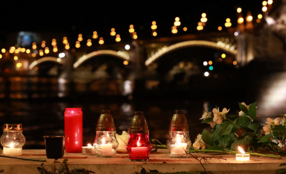 추모의 불빛 밝힌 부다페스트