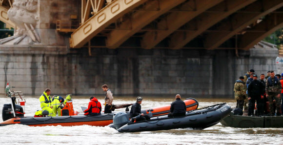 다뉴브강 현장 잠수부 투입