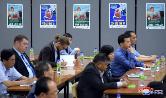 북한, 세계 금연의 날 기념 토론회 개최