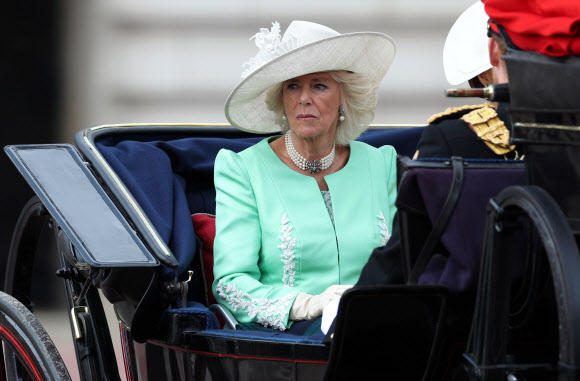 영국 왕실 가족 총출동