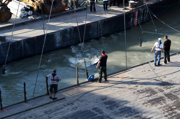 모습 드러내기 시작한 허블레아니호