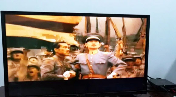 황금시간대에 중국 영화 방영하는 북한 TV