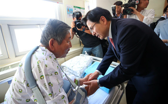 황교안 대표, 중앙보훈병원 위문 방문