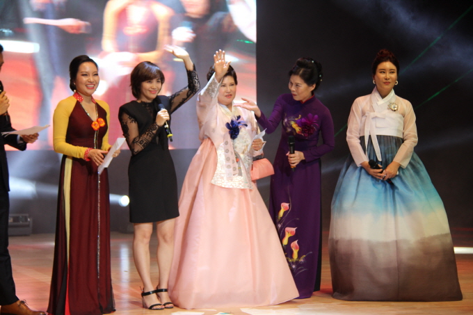 GPF 박미애(왼쪽서 3번째) 이사장은 “뷰티 월드 미인대회를 개회를 통해 ‘K-뷰티’우수성을 전 세계에 전파하는 데 앞장서겠다고 발했다.