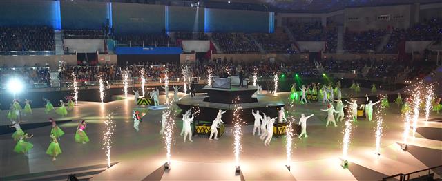 ‘광주세계수영선수권 개막 축하해요’