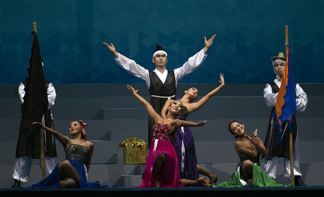 세계수영대회 개회식 식전공연 ‘한복의 아름다움’