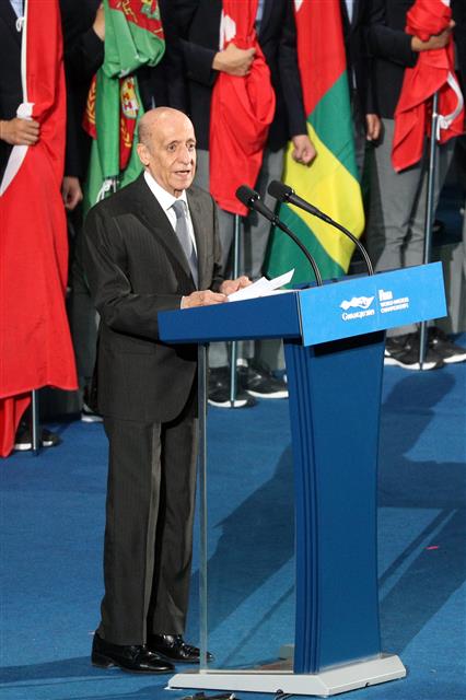 대회사 하는 마글리오네 FINA 회장