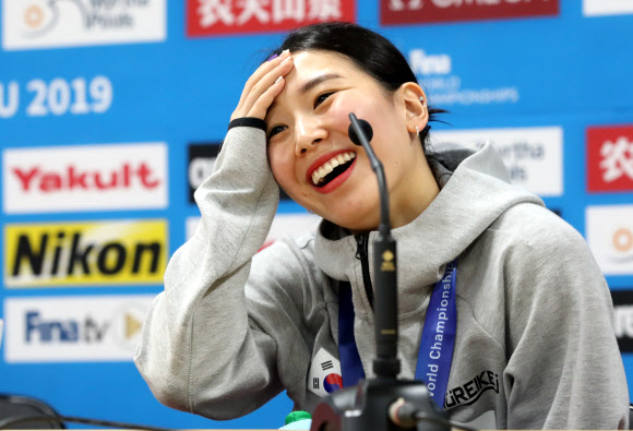 한국 다이빙에 첫 세계선수권 메달 안긴 김수지