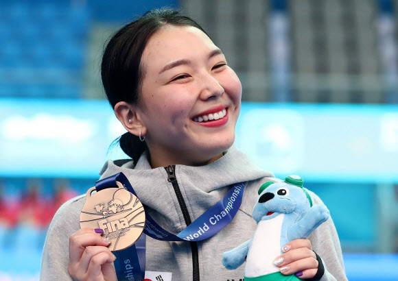김수지, 한국다이빙 사상 첫 메달