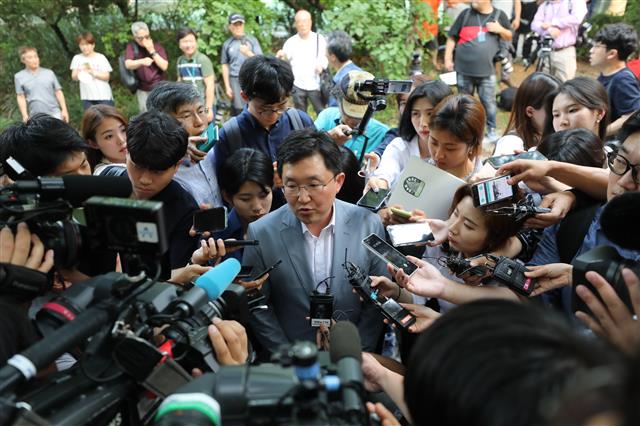‘정두언 사망’ 사고현장 찾은 김용태 의원