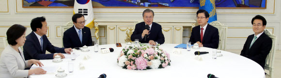 여야 5당 대표와 문 대통령