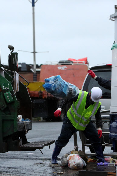 ‘태풍이 온다 한들’