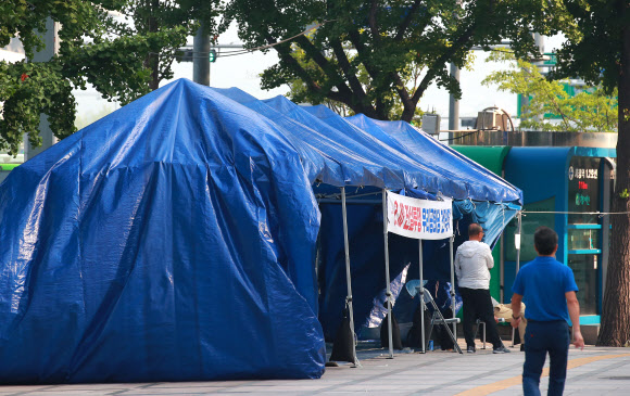 광화문광장 인근 우리공화당 천막 설치