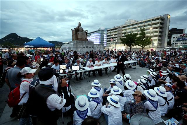 우리공화당, 광화문 광장에 다시 천막 1동 설치