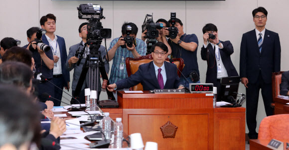 국회 외교통일위, ‘일 수출규제 철회 촉구 결의안’ 채택