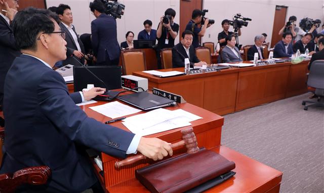 국회 외통위, ‘日정부 보복적 수출규제 철회 촉구 결의안’ 의결