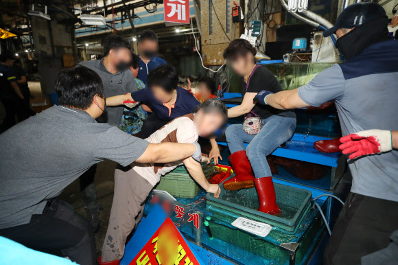 구 노량진 수산시장 8차 명도집행