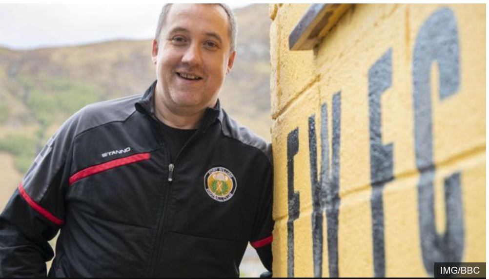 스코틀랜드 프로축구 5부 리그 포트 윌리엄의 새 감독 러셀 맥모란은 축구 감독이 될줄 꿈에도 몰랐다.