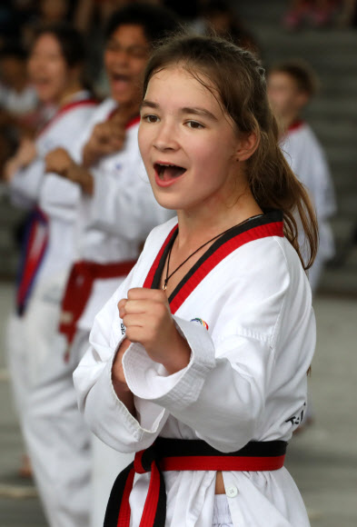 힘찬 기합 소리