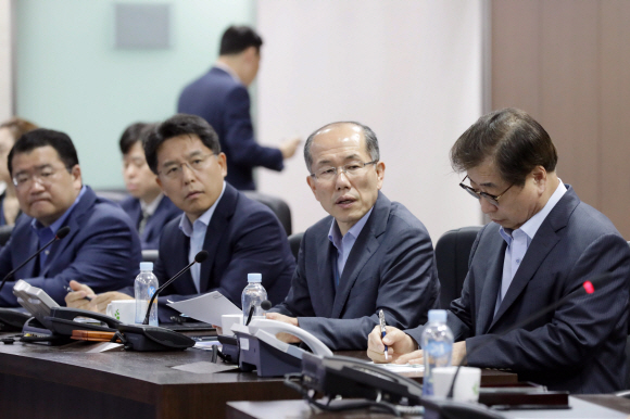 김유근 안보실 1차장이 2일 오전 청와대 국가위기관리센터에서 북한 발사체 관련 안보실장 주재로 열린  대응 회의에 참석해 발언하고 있다. 2019.8.2 청와대 제공.