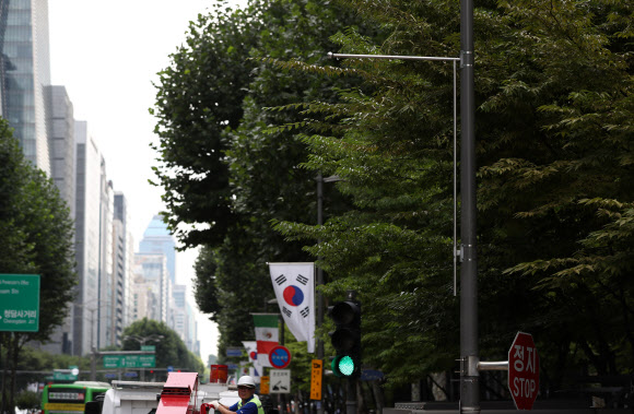 강남거리에 사라진 일장기