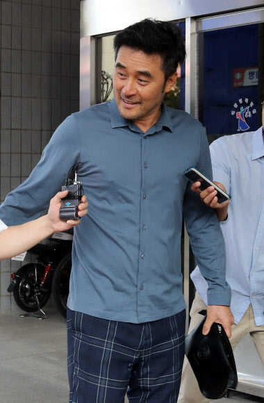 법정 향하는 최민수