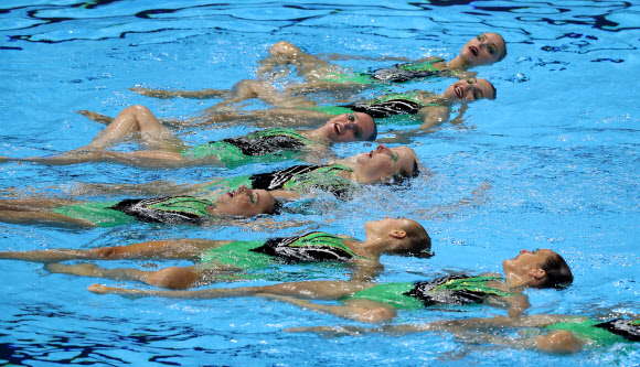 멋진연기 펼치는 스위스 팀