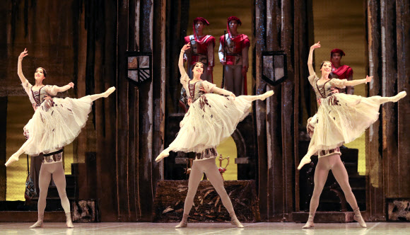 발레의 대명사, 백조의 호수