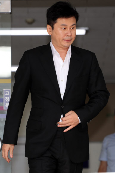 밤샘 조사 마친 양현석