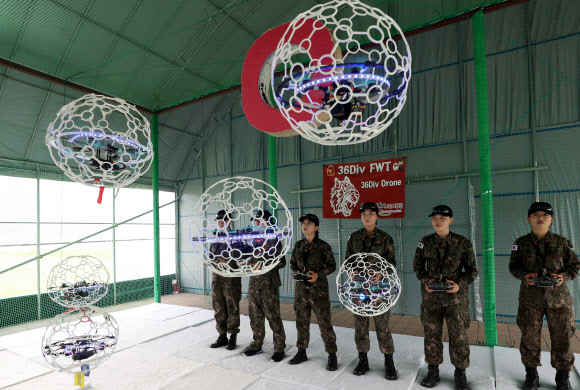 육군 36사단 여군 드론팀 ‘백호나르샤’