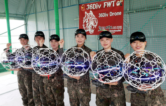 육군 36사단 여군 드론팀 ‘백호나르샤’