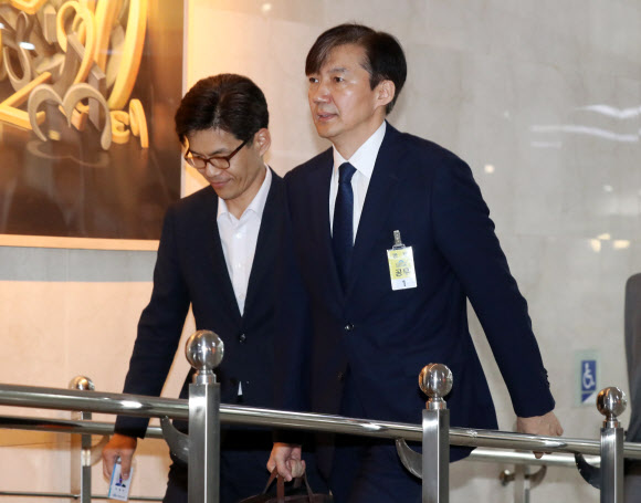 국회 도착한 조국