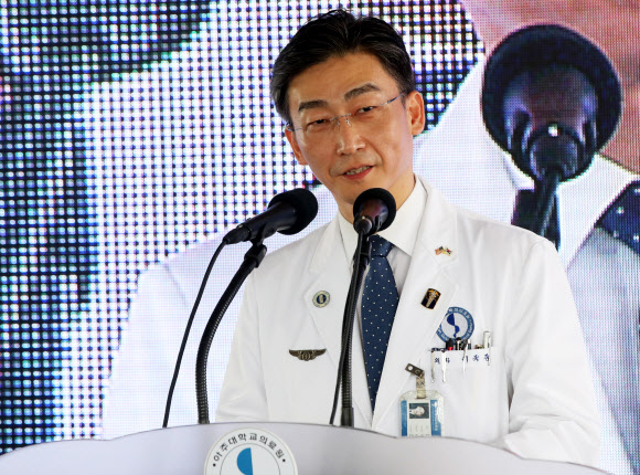 경과보고 하는 이국종 센터장