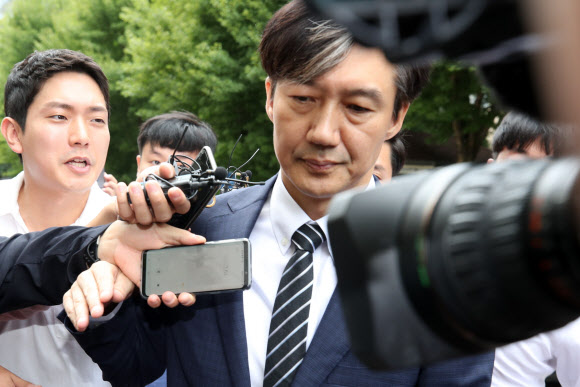 대답 없는 조국