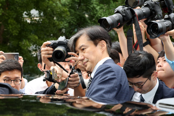 법무장관 임명된 조국을 향한 관심