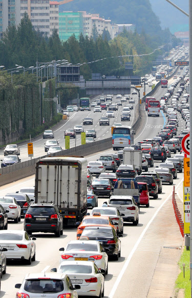 귀경길 정체 절정은 오후 3~5시