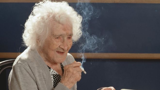 누가 117세라고 믿겠는가? 잔 칼망 할머니는 1875년 프랑스 아를르에서 태어나 1997년 사망할 때까지 122년을 살아 출생과 사망 기록이 모두 존재하는 이들 가운데 가장 오래 산 사람으로 기록되고 있다. AFP 자료사진