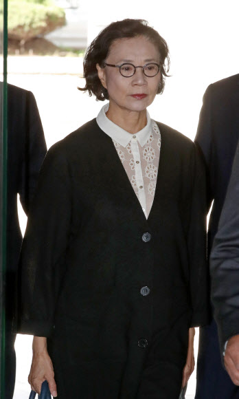 이명희, 항소심 공판 출석