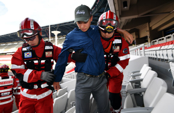 ‘훈련 중입니다’